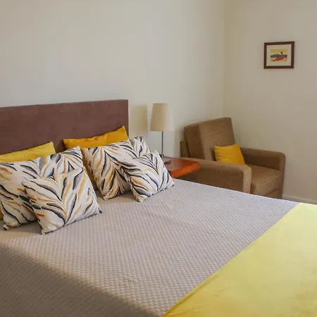 Quinta De Vale Escuro بيت ضيافة