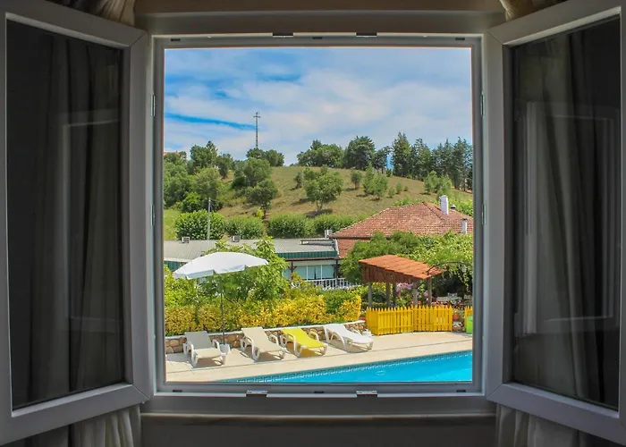 Quinta De Vale Escuro 4* Lousã